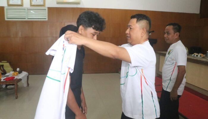 Wabup Sukabumi Lepas Kontingen Popda dan Peparpeda Jabar 2025, Tekankan Sportivitas dan Etika