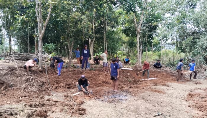 Kades Wanasari Apresiasi Kekompakan Warga Sindanghayu, Usulkan Pembangunan Lapangan Olahraga ke Musrenbangdes