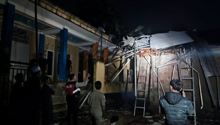 Empat Rumah di Parungkuda Rusak Dihantam Angin Kencang