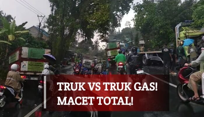 Dua Truk Tabrakan di Jalan Pelabuhan II Cikembar