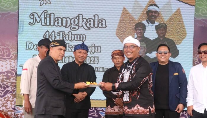 Wabup Apresiasi Budaya dan Pelestarian Lingkungan Dalam Milangkala Ke-44 Desa Sukamaju