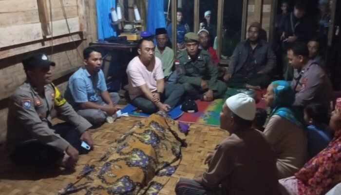 Warga Sukabumi Ditemukan Meninggal Dunia Diduga Gantung Diri di Dapur Rumah
