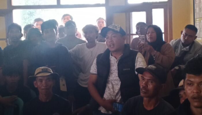 Desa Bojongsari Memanas, Warga Pertanyakan Ke Mana Larinya Dana Desa?