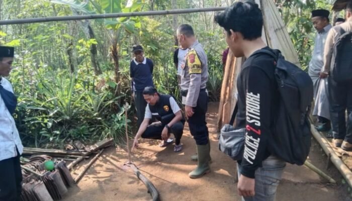 Warga Cidadap Meregang Nyawa Usai Bertarung Sengit dengan King Kobra