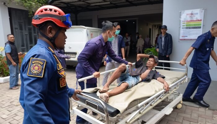 Warga Parungkuda Selamat Setelah Tersengat Listrik di Atap Ruko