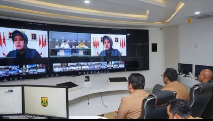 BUPATI BERSAMA SEKDA DAN FORKOPIMDA IKUTI RAKOR PENGENDALIAN INFLASI TAHUN 2025