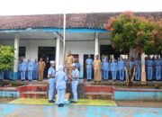 Kades Cipeundeuy Ajak Siswa SMKN 1 Surade Pahami Nilai Restorative Justice