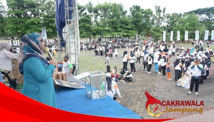 Ribuan Warga Meriahkan Fun Walk, Fun Bike dan Fun Aerobic Di lapang Cangehgar
