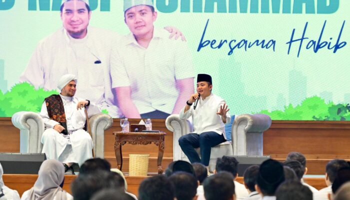 Peringati Maulid Nabi, Seskab Teddy Indra Wijaya Ajak Pegawai Teladani Akhlak Rasulullah SAW