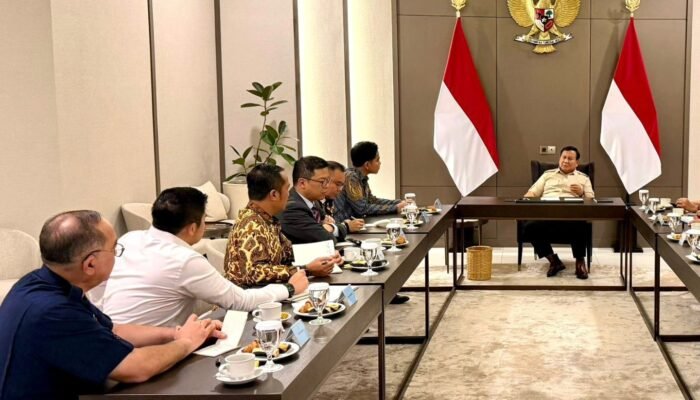 Presiden Prabowo Pimpin Rapat Khusus di Halim Sebelum Bertolak ke Australia