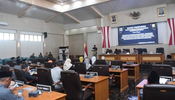 Fraksi PKS Soroti Isu Kebencanaan dan Infrastruktur dalam Pandangan Umum Raperda Kebakaran