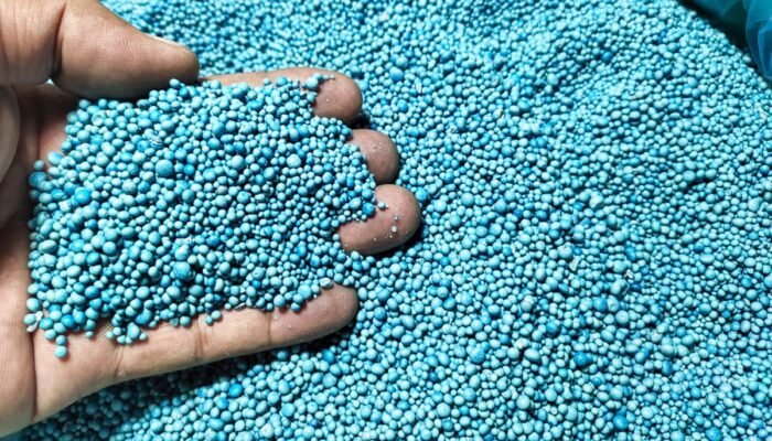 Mentan Buka Layanan WhatsApp untuk Aduan Pupuk Bersubsidi di Atas HET