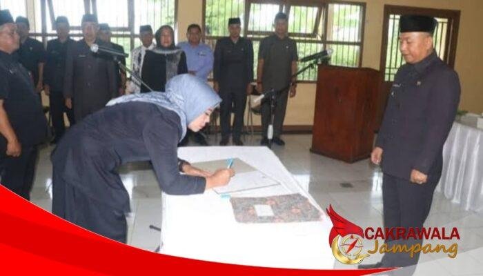 Lantik 27 Kepala Sekolah, Wabup Sukabumi Tegaskan Pentingnya Pendidikan Karakter dan Akhlak Mulia