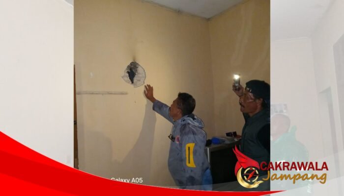 Petir Sambar Rumah Warga Parakansalak, BPBD Lakukan Asesmen Cepat