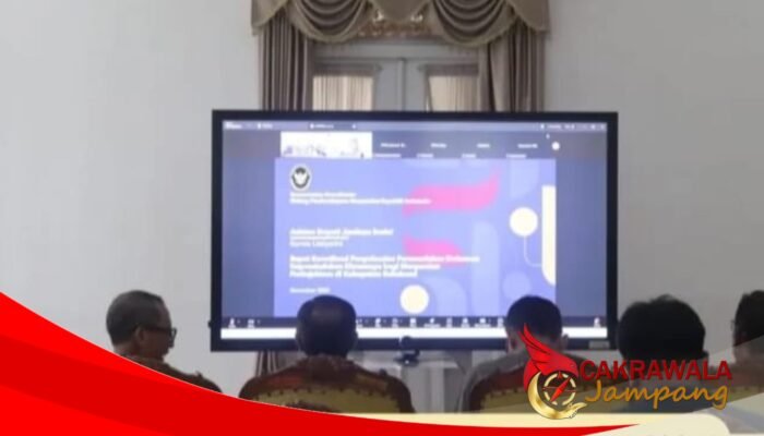 Sekda Ikuti Rakor Dengan Kemenko PKM Secara Virtual