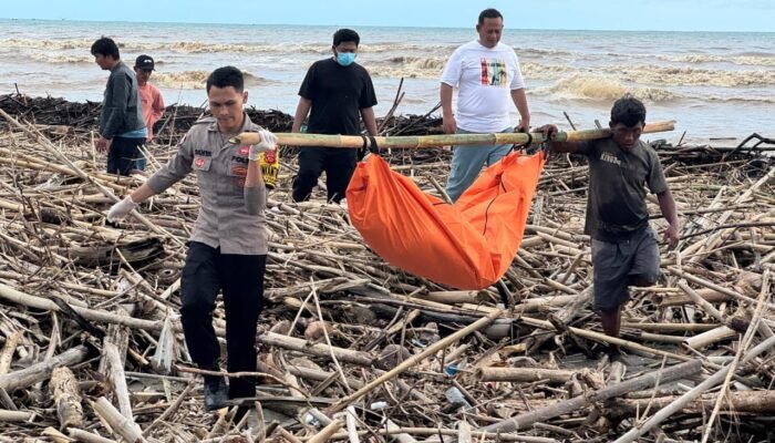 Mayat di Muara Sungai Cibuni Diduga Korban Laka Laut Cianjur