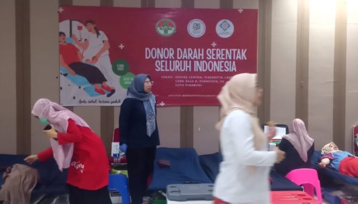 ‎RSUD R. Syamsudin, Wujudkan Kepedulian Melalui Donor Darah Serentak HUT ARSADA ke-25