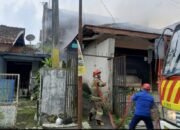 Kebakaran Hebat di Nyomplong! Rumah Kosong Ludes Dilalap Si Jago Merah