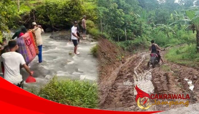 Akses Jalan Terputus, Warga Bangbayang Terpaksa Tandu Ibu Pascamelahirkan Sebrangi Sungai