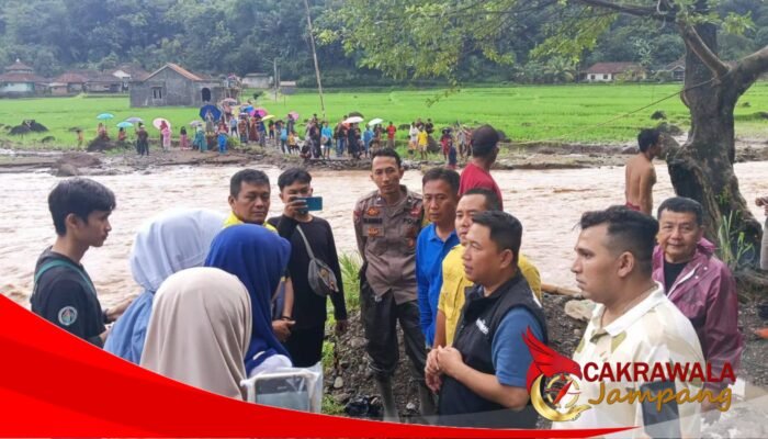 Pastikan Mitigasi Darurat Berjalan Optimal, Wabup Tinjau Jembatan Putus di Loji Simpenan
