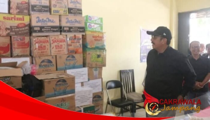 Tinjau Kesediaan Pangan Jelang Nataru 2026, Bupati Pastikan Stok Pangan Aman