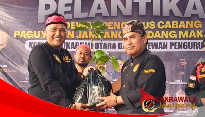 Pelantikan DPC JTM Sukabumi Utara Diwarnai Penyerahan Bibit Pohon Dari LSM Dampal Jurig