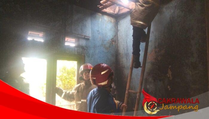 Puntung Rokok Bakar Kasur, Rumah Warga di Sagaranten Sukabumi Nyaris Hangus