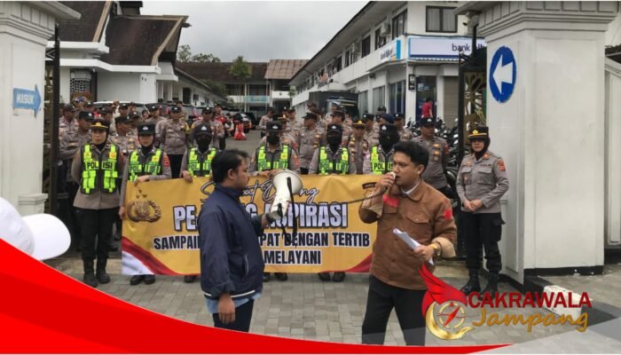 Mahasiswa Geruduk Balai Kota, Desak Ayep Zaki Penuhi Lima Tuntutan