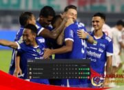 Puncak Klasemen Memanas, Persib dan Persija Saling Tekan