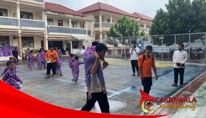 BPBD Kabupaten Sukabumi Gelar Edukasi Kebencanaan dan Simulasi Evakuasi Gempa di SD Muhammad Al-Unaizy